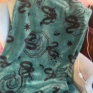 Vera Bradley Harry Potter Collection Slytherin House Throw Blanket